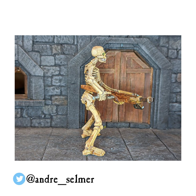 Skeleton 3-Up #05: Skeleton with Scythe 01